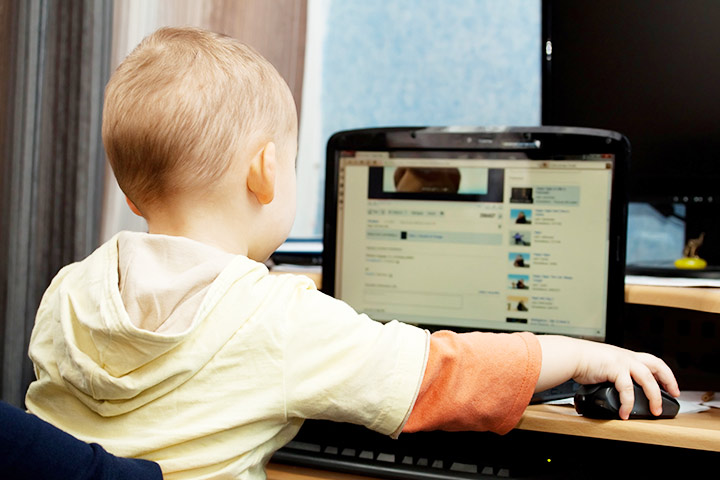 Negative-Effects-Of-Social-Media-On-Children